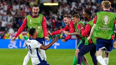 فوتبال در یک قدمی بازگشت به خانه؛ منتخب تصاویر انگلیس - هلند