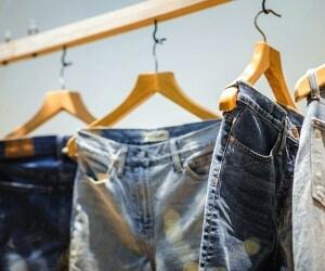 قانون پوشیدن شلوار جین فاق بلند
