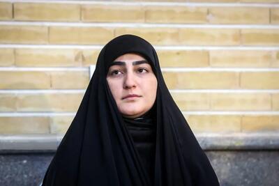 دختر سردار سلیمانی در بیت رهبری/عکس