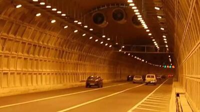 حرکات جنون‌ آمیز راننده پژو ۲۰۶ در تونل‌های شهری تهران (فیلم)