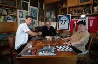 دیدار مدافع پرسپولیس با استادبزرگ شطرنج جهان!