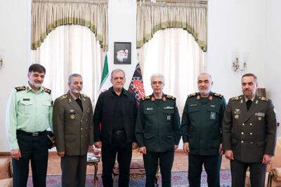 دیدار فرماندهان نظامی و انتظامی با رئیس‌جمهور منتخب +عکس