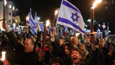 تظاهرات هزاران شهرک‌نشین علیه نتانیاهو در قدس اشغالی و قیساریه