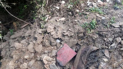 تخلیه روغن خوراکی سوخته در کانال آبیاری روستای دموچال لاهیجان