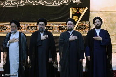 تصاویری از سیدحسن خمینی و برادرانش در مراسم عزاداری محرم - عصر خبر