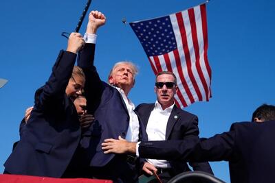 بلومبرگ: ترور ترامپ، پایگاه رأی جمهوری‌خواهان را افزایش داد | اقتصاد24