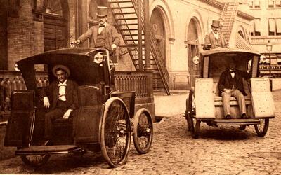 تاریخ فراموش‌شدۀ اولین ناوگان «تاکسی برقی»؛ 125 سال قبل!