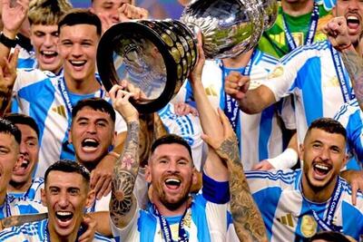 عکس| واکنش لیونل مسی به دومین قهرمانی پیاپی آرژانتین در کوپا آمریکا