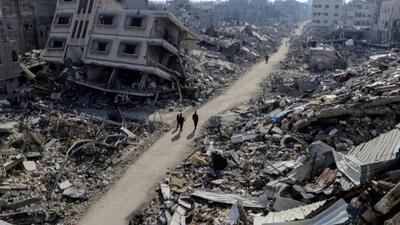 گاردین: تخلیه ۴۰ میلیون تن آوار انباشته در غزه ۱۵ سال زمان می‌برد