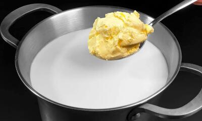 طرز تهیه پنیر با شیر و کره در 5 دقیقه (فیلم)