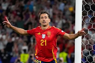 عکس؛ شعارنویسی علیه دو بازیکن تیم ملی اسپانیا پس از قهرمانی یورو!