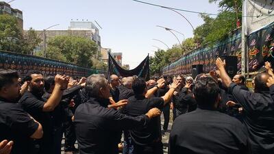 مردم تربت‌حیدریه تاسوعای حسینی را پر شور برگزار کردند + فیلم