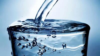 آیا می دانید آب  هم مسمومیت می آورد؟ + زمان هایی که مسمومیت با آب اتفاق می افتد