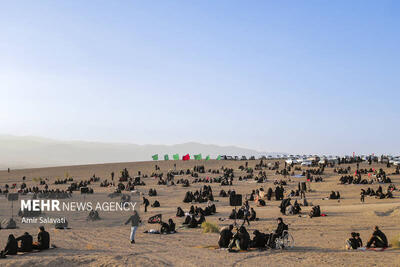 عکس/ عزاداری آئینی سوگواری در صحرا