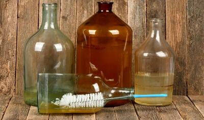 3 روش عالی برای تمیز کردن بطری های روغنی!
