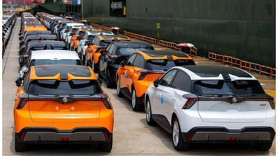 ثبت ۱۳۰ هزار درخواست برای خودرو‌های وارداتی