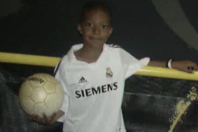 تصویری بامزه از کودکی امباپه با پیراهن رئال مادرید