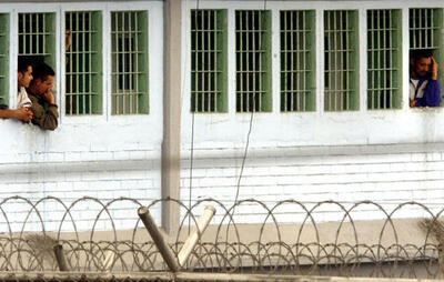قتل سریالی 100 مرد در زندان / اجساد در فاضلاب زندان ریخته شده بود