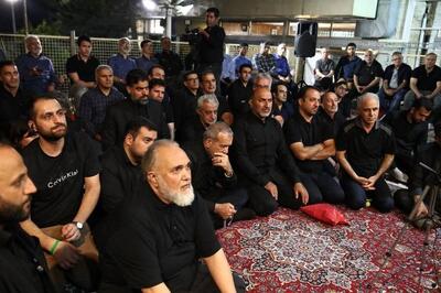 تصاویری کمتر دیده شده از مسعود پزشکیان در شام غریبان حسینی