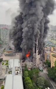 آتش‌سوزی بزرگ در یک مرکز خرید در چین