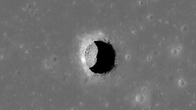 سی‌ان‌ان:‌ کشف اولین «غار در ماه» برای پناه گرفتن فضانوردان + عکس | خبرگزاری بین المللی شفقنا