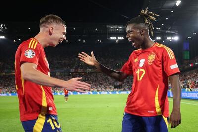 بارسلونا دو ستاره تیم ملی اسپانیا را با هم می‌خواهد