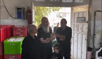 ویدیو پربازدید از پختن نذری سارا صوفیانی برای پدر شوهر مرحومش در اصفهان / خدا قبول کنه
