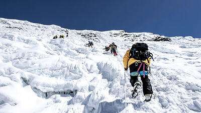 رگبار و رعد و برق در ارتفاعات یک استان کشور / از کوهنوردی خودداری کنید