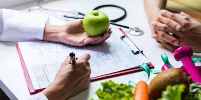 پزشکان عمومی کار تغذیه و رژیم درمانی انجام می دهند که خطرناک است/ معاونت آموزش رویکرد خود نسبت به مشاورین تغذیه را تغییر دهد