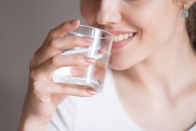 نوشیدن آب برای لاغری : بهترین و ارزان‌ترین نوشیدنی برای کاهش وزن