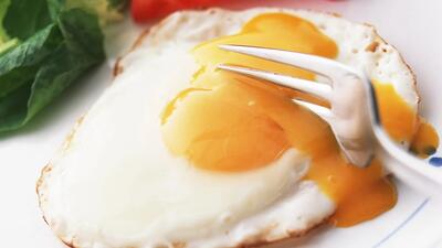 بهترین روش برای پخت تخم مرغ عسلی (فیلم)