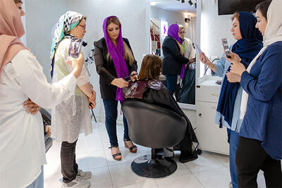 بهترین مرکز برای یادگیری تخصصی کوتاهی مو در تهران کجاست؟