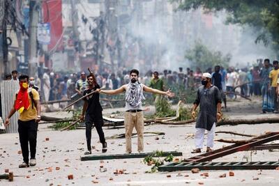 اعتراضات دانشجویی به خاک و خون کشیده شد / استقرار ارتش در خیابان‌های بنگلادش