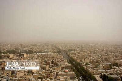 اصفهان در محاصره گردوغبار/ نفس نصف جهان روزبه‌روز تنگ‌تر می‌شود