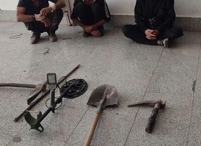 حفاران غیرمجاز در بم بازداشت شدند