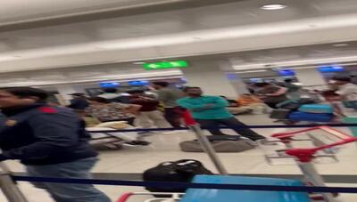 ویدیوی پربازدید از اختلال در فرودگاه دبی در نتیجه اختلال الکترونیکی جهانی