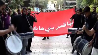 پرچم متبرک حرم حضرت ابوالفضل (ع) بر سر مزار شهیدصدرزاده + فیلم