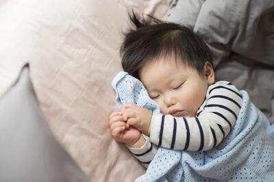 5 راهکار که کمک می کند کودکتان خودش بخوابد !