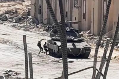 زخمی شدن ۴ سرباز صهیونیست در رفح/ القسام یک بالگرد آپاچی را هدف قرار داد