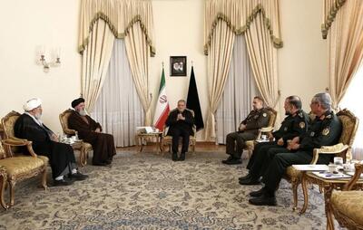 دیدار امیر آشتیانی و مدیران وزارت دفاع با پزشکیان رئیس‌جمهور منتخب