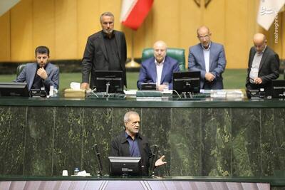 عکس/ حضور رئیس جمهور منتخب در صحن علنی مجلس