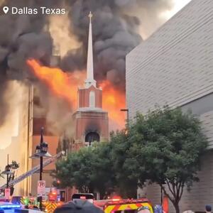 آتش سوزی گسترده در کلیسای باپتیست دانتان دالاس