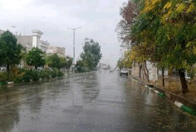 بارندگی در ۱۵ استان کشور / هوای تهران گرم می‌ماند