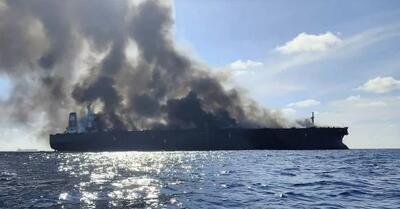 برخورد و آتش‌سوزی دو نفتکش در آب‌های کشور سنگاپور