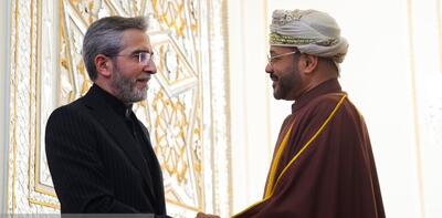رایزنی تلفنی علی باقری با وزیر خارجه عمان