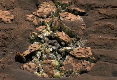 کشف عجیب و اتفاقی مریخ‌نورد ناسا در درون یک سنگ مریخی