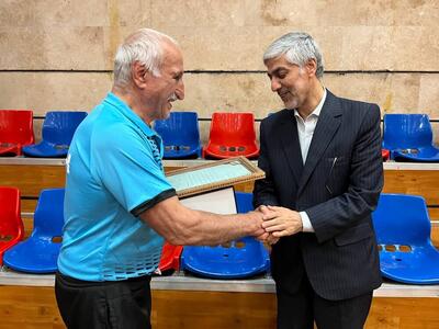 تمجید کیومرث هاشمی از منصور برزگر/ وزیر ورزش: کشتی باز هم باید جور ورزش ایران در المپیک را بکشد