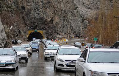 جاده چالوس و فیروزکوه بارانی و پر ترافیک شد+جزئیات