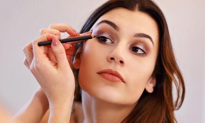 10 نکته مهم برای آرایش چشم گود که باید بدانید!