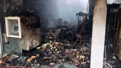 آتش گرفتن 2 واحد تجاری در رحیم آباد